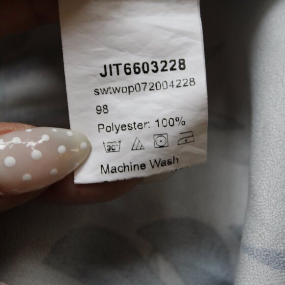 Topical Print Flowy Shorts-Excellent Condition - Picture 4 of 5